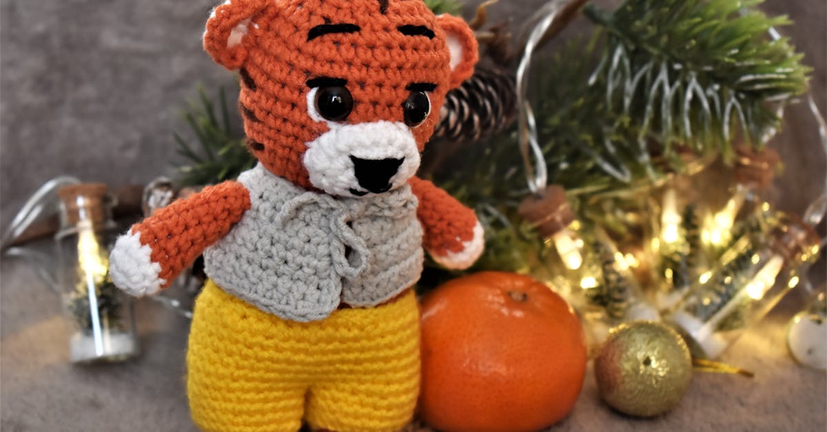 entdecken sie kreative diy-ideen für selbstgemachte kuscheltiere. lassen sie ihrer fantasie freien lauf und erstellen sie einzigartige, liebevoll gestaltete stofftiere für kinder und erwachsene!