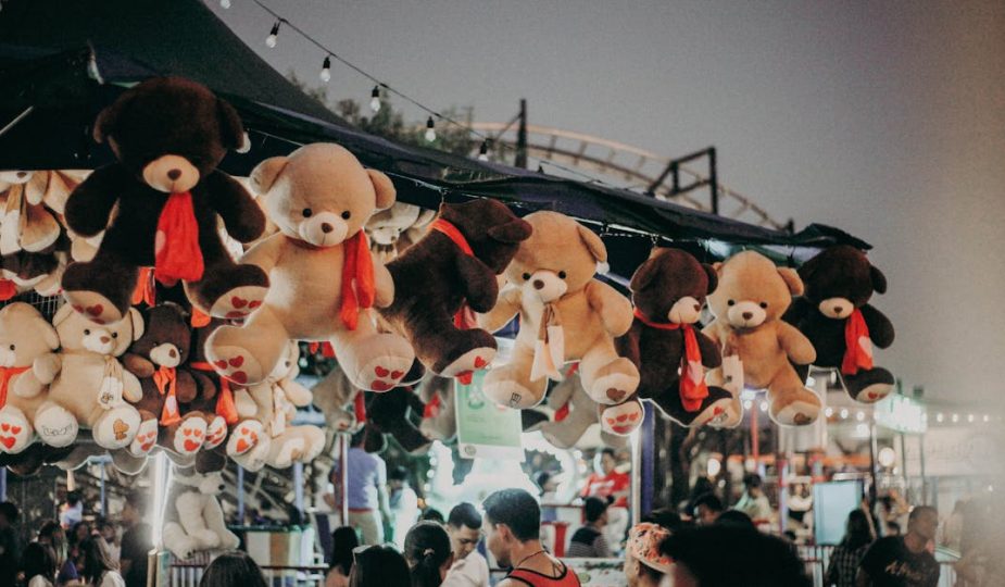 entdecken sie unsere auswahl an hochwertigen plüschtieren! von klassischen teddybären bis hin zu einzigartigen tierfiguren – unsere kuscheligen freunde sind perfekt für kinder und erwachsene. ideal als geschenk oder zur dekoration ihres zuhauses.