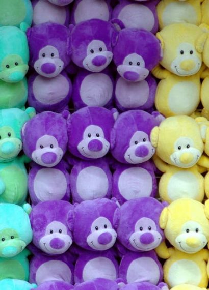 entdecken sie unsere große auswahl an plüschigen stofftieren. von klassischen teddybären bis hin zu einzigartigen tierfiguren - perfekte begleiter für kinder und sammler. hochwertige materialien und liebevolle designs garantieren stundenlangen spielspaß!