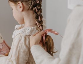 erfahren sie, wie sie ihre plüschtiere richtig pflegen und in bestem zustand halten. tipps zur reinigung, aufbewahrung und erhaltung der lieblingsspielzeuge ihrer kinder.