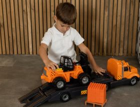 entdecken sie nachhaltige und umweltfreundliche spielzeuge aus recycelten materialien. perfekt für kinder, die spaß haben und dabei die erde schützen möchten.