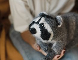 entdecken sie kreative diy-anleitungen für selbstgemachte stofftiere! lassen sie ihrer fantasie freien lauf und schaffen sie einzigartige kuscheltiere für kinder und erwachsene. perfekt für bastler und diy-liebhaber!