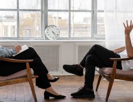 entdecken sie, wie emotionale unterstützung ihr wohlbefinden steigern kann. erfahren sie mehr über strategien, ressourcen und tipps, um in schwierigen zeiten hilfe zu erhalten und ihre emotionalen bedürfnisse zu erfüllen.