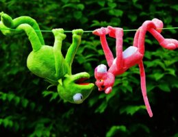 weicher pl&uuml;schspielzeug zur taufe &ndash; das perfekte geschenk f&uuml;r ein besonderes tauffest, das kinderherzen erfreut.